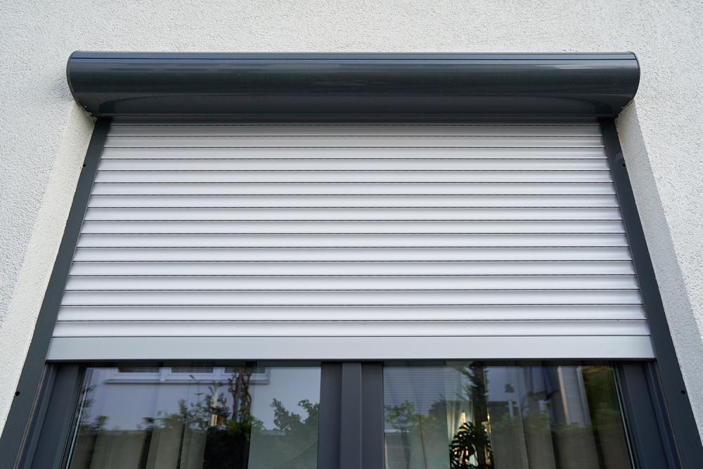 Installation volets roulants électriques près de Tarascon-sur-Ariège